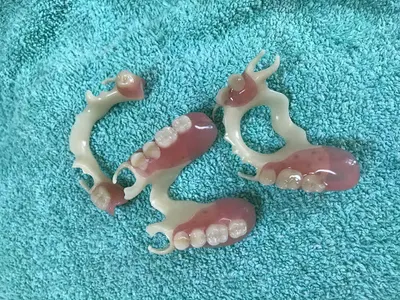 Krysiński Tomił. Protetyka dentystyczna Tol-Dent